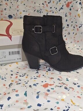 Women's Booties Size 9.5 EUC